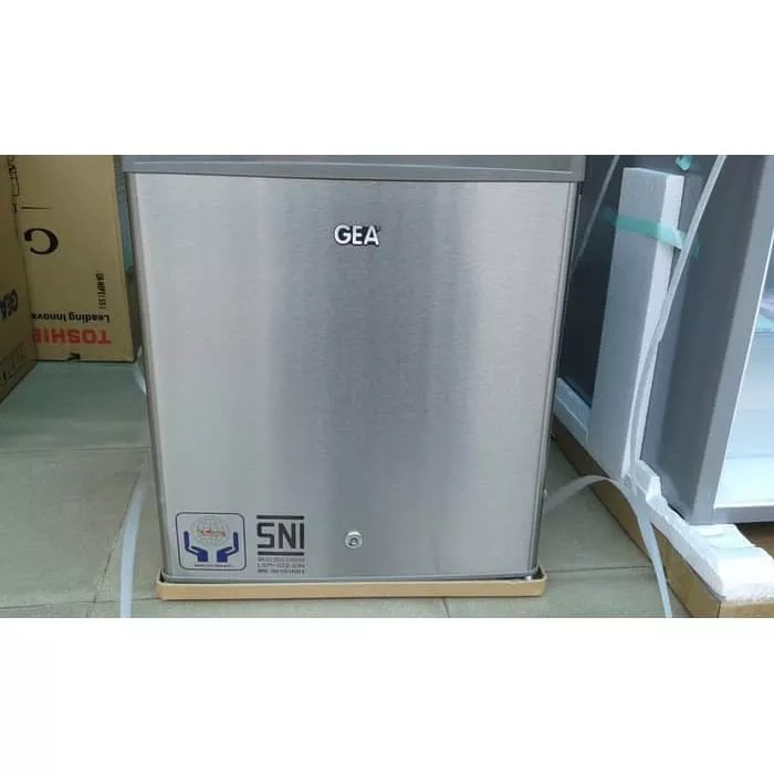 Kulkas Mini Gea/Mini Bar Gea RS06DR