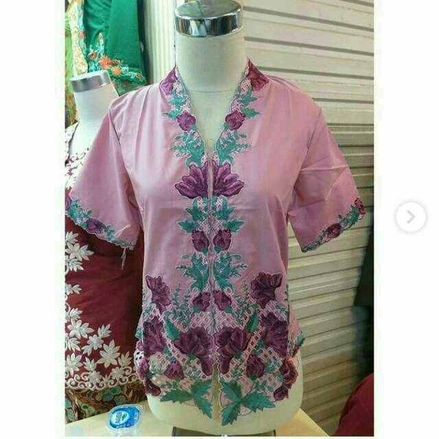 Kebaya bordir dahlia