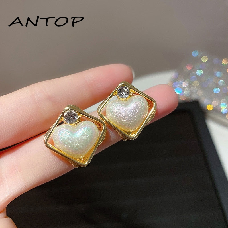 Anting Tusuk Gantung Bahan Alloy Desain Hatimutiara Gaya Koreasimple Untuk Wanita