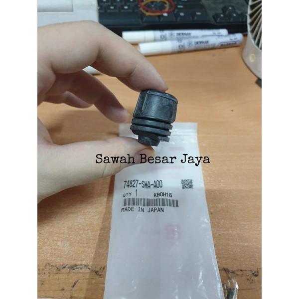 Karet Stopper Penahan Pintu Bagasi Mobil
