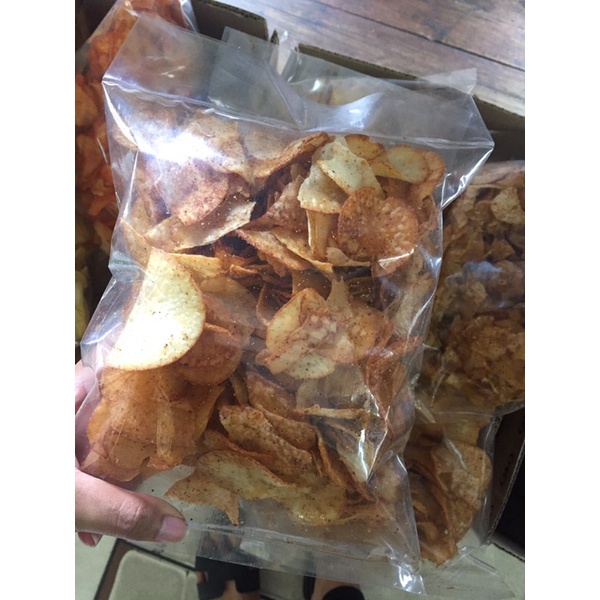 

keripik singkong 250 GR / keripik murah / cemilan keripik murah / aneka keripik murah kiloan / cemilan keripik enak kiloan