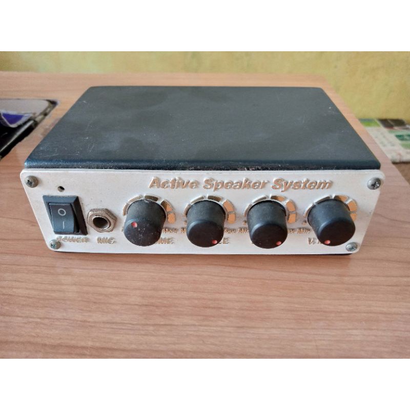 POWER AMPLIFIER MINI dengan Jack MIC UNTUK KARAOKE  DC 12 Volt