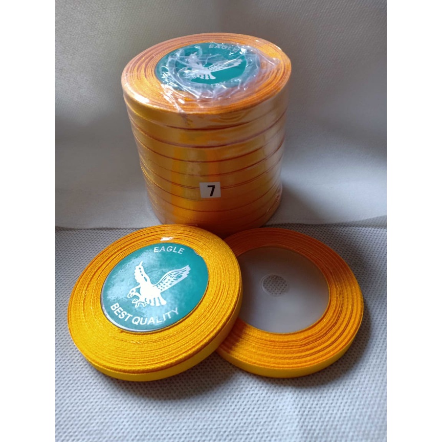 

Pita Satin Kuning Ukuran 1/4 inchi 0,635 cm / Roll