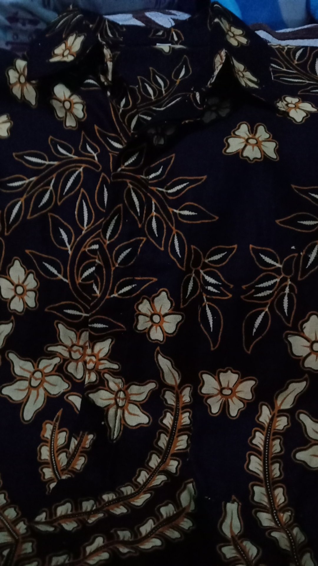 Kemeja Batik Pria Lengan Panjang Motif Kecipir