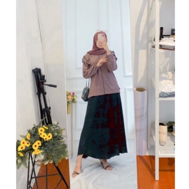 BLOUSE RUFFLE KNIT VERONICA