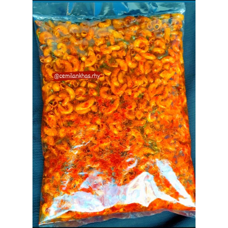 MAKARONI BANTET 1kg / MACARONI BANTET / MAKARONI PEDAS KENCUR DAUN JERUK / SNACK PEDAS/ SNACK KILOAN