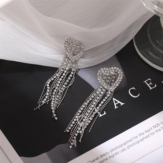 Anting-anting gaya Korea penuh diamond fashion anting-anting Dongdaemun in panjang cinta hati rumbai