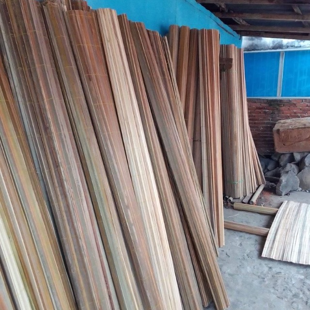 Tirai tabir panas atau hujan