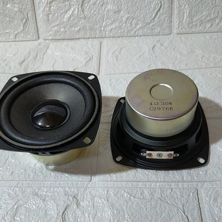 ㊥ Speaker 4 inch woofer ⍐