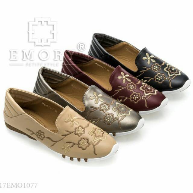 Series 17EMO1077.