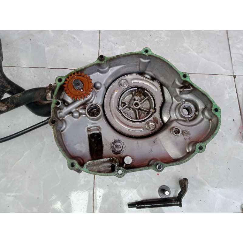 Blok Kopling Blok oli Kanan Honda CS1 / ORIGINAL