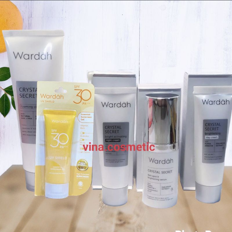 Paket Wardah Penghilang Flek Hitam / Wardah Crystal Secret Paket Untuk Flek Hitam Dan Glowing