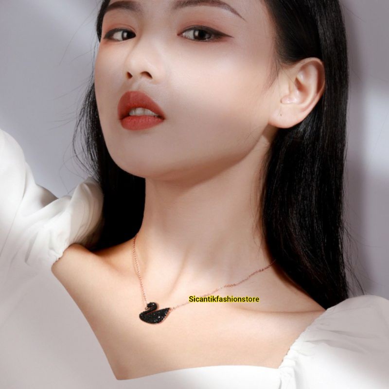 Kalung Titanium Swan Angsa Terlaris Anti Karat Selamanya Fashion Wanita Kalung Wanita Korea Terlaris Kalung Liontin Angsa Terlaris Anti Karat