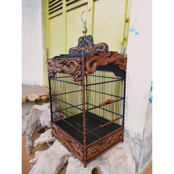 sangkar kotak ukiran