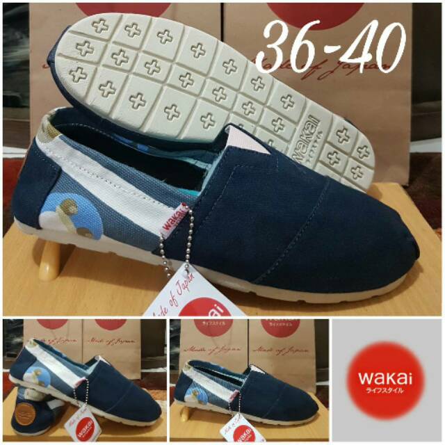 Wakai slip on grade original