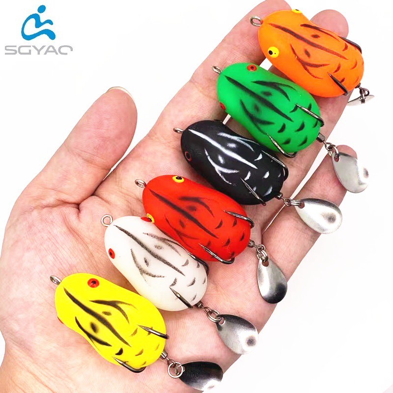 1Pcs Frog Umpan Pancing 4.5cm 7g Luminous Fishing Lure Soft Bait Bentuk Katak Imitasi Dengan Dua Mata Kail Bait Floating