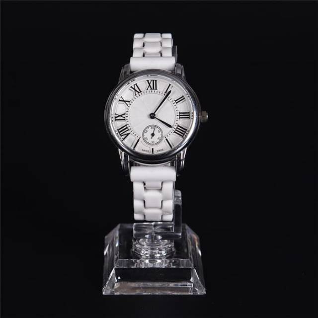 Display Jam Tangan Akrilik Prisma Dudukan Jam Holder Jam Stand Jam Premium Watch Holder - PJ05