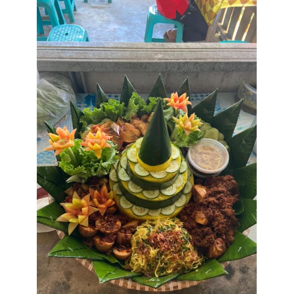 

Tumpeng
