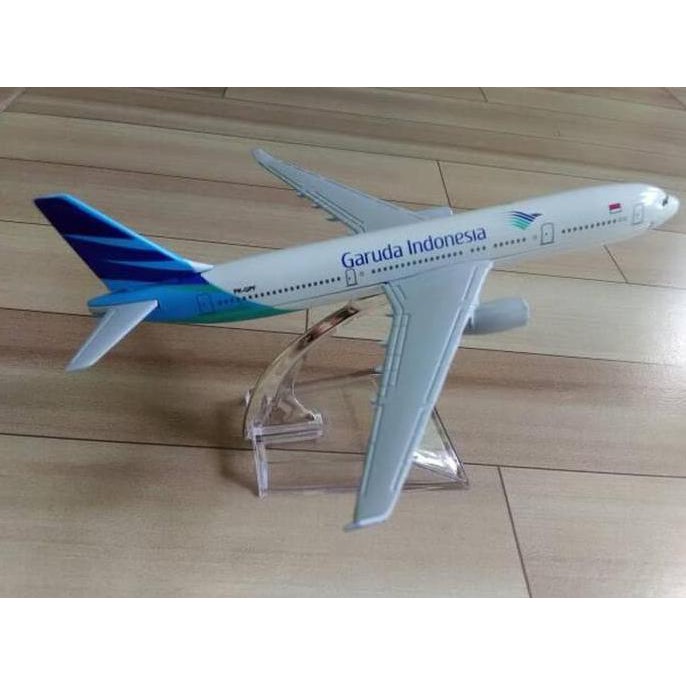 Miniatur Diecast Pesawat Terbang Garuda Indonesia Bahan Besi - Termurah 