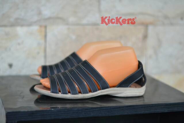 SANDAL SEPATU WANITA KICKERS MURAH TERBARU