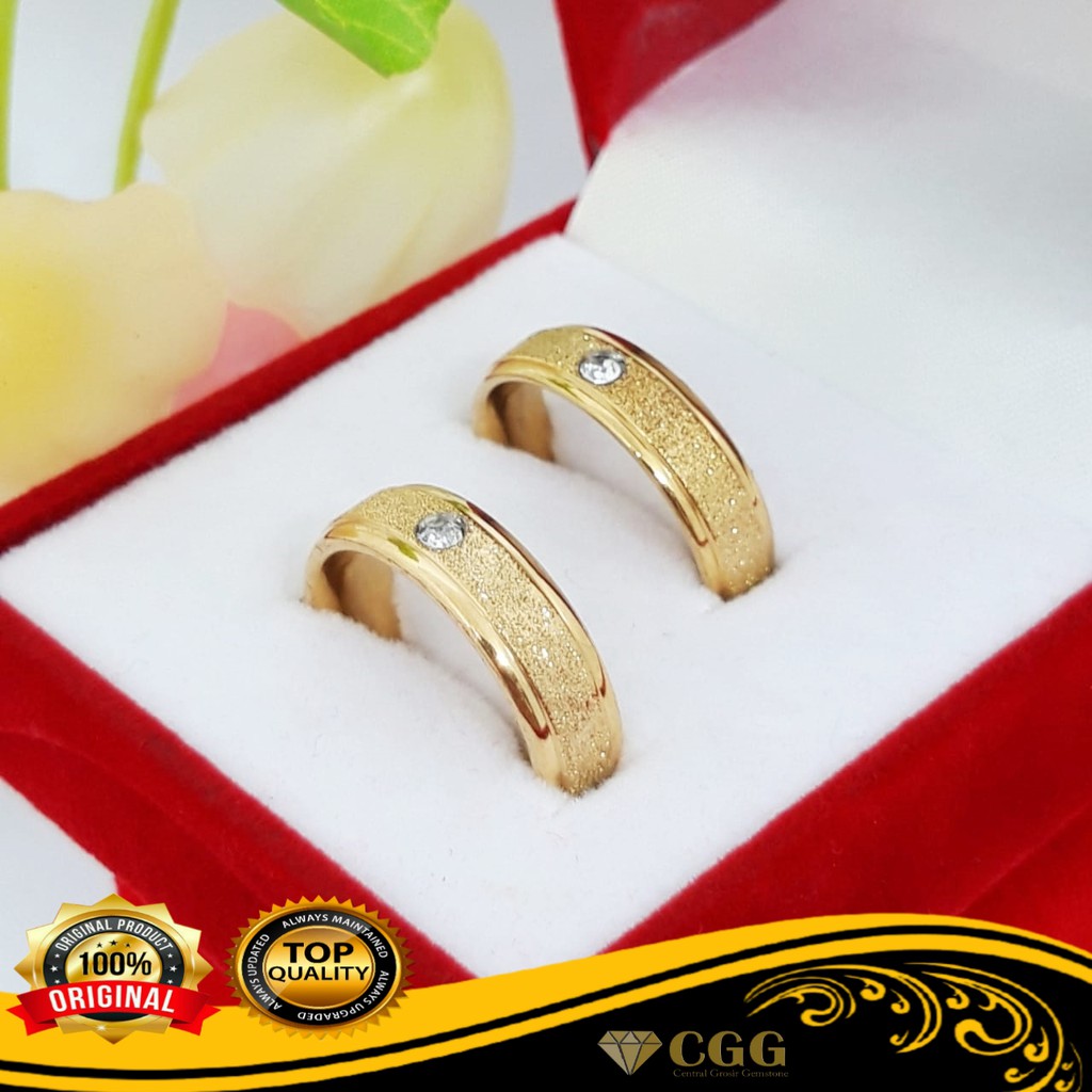 Cincin Tunangan Couple Pria Wanita Titanium Emas Berlian Sintetis Shopee Indonesia