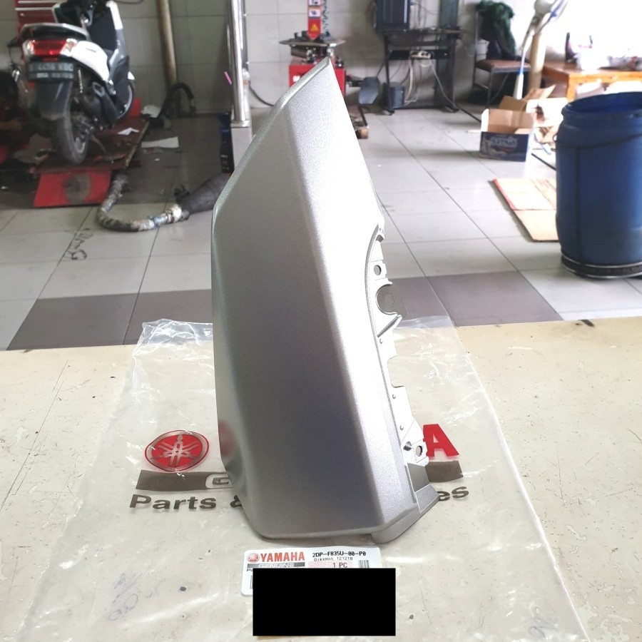 COVER PANEL BODY DEPAN ATAS LAMPU SEN SEIN NMAX KIRI