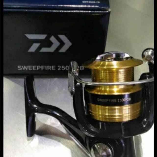 Reel Pancing Daiwa SWEEPFIRE 2500