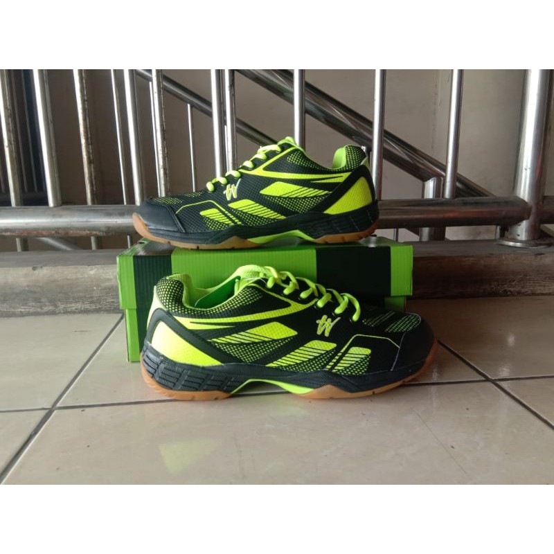sepatu batminton prowin diego keren awet