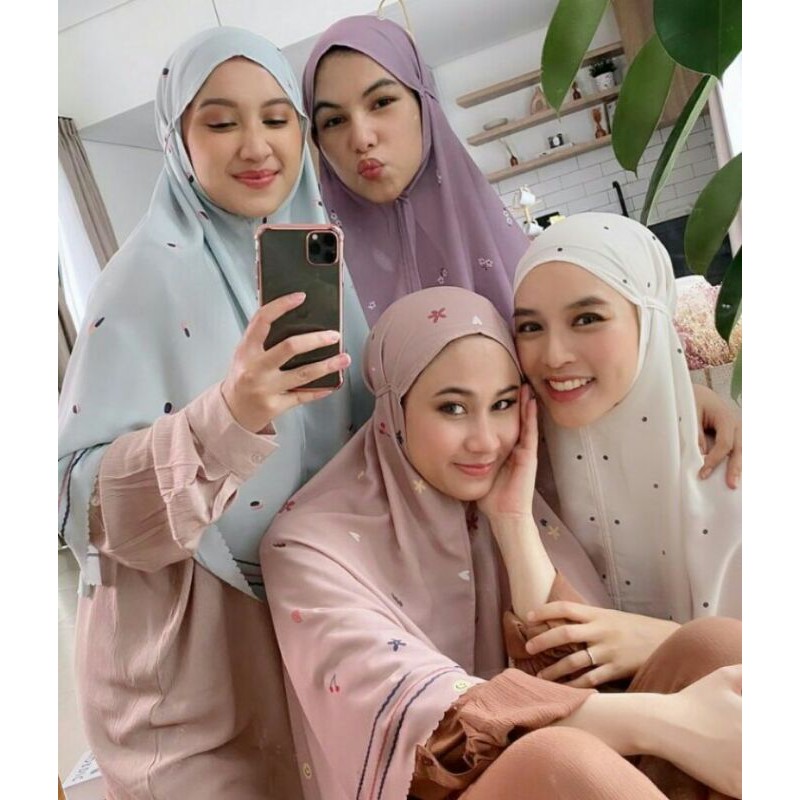 Ceria bergo Vanilla hijab