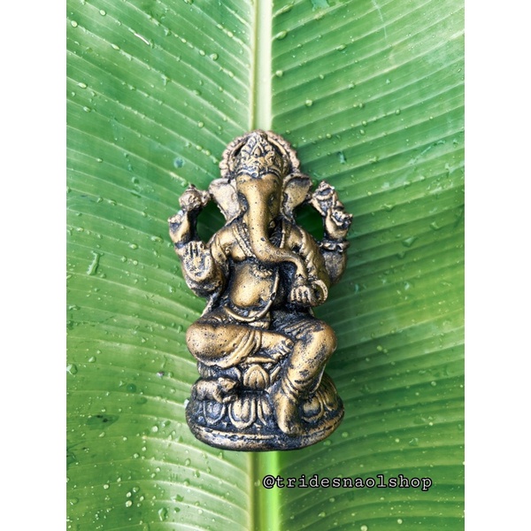 patung Ganesha ( warna emas )