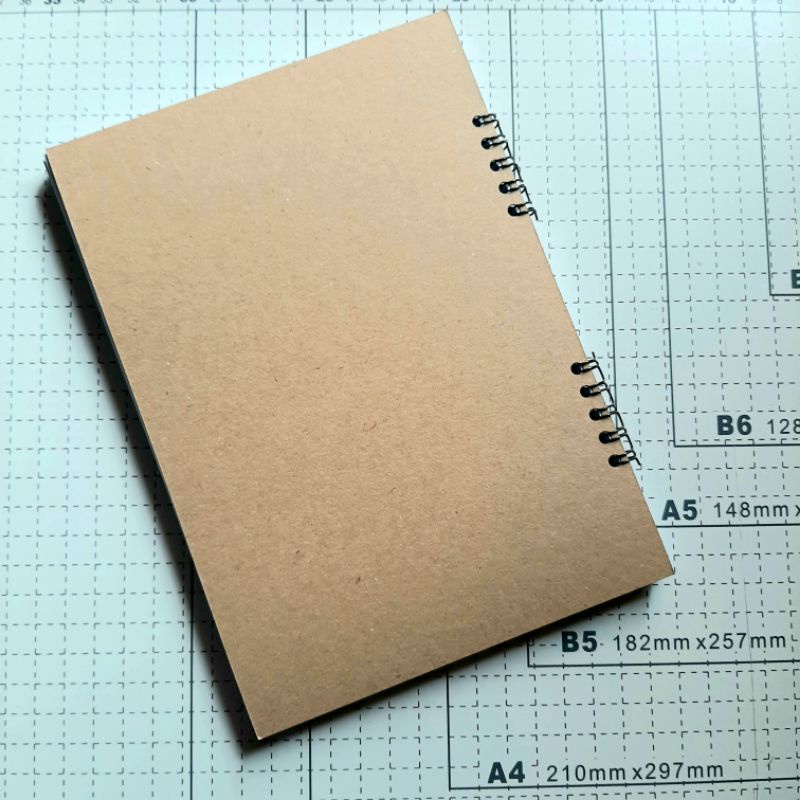 

BUKU SKETSA/ SKETCHBOOK A5 100 halaman 100GSM