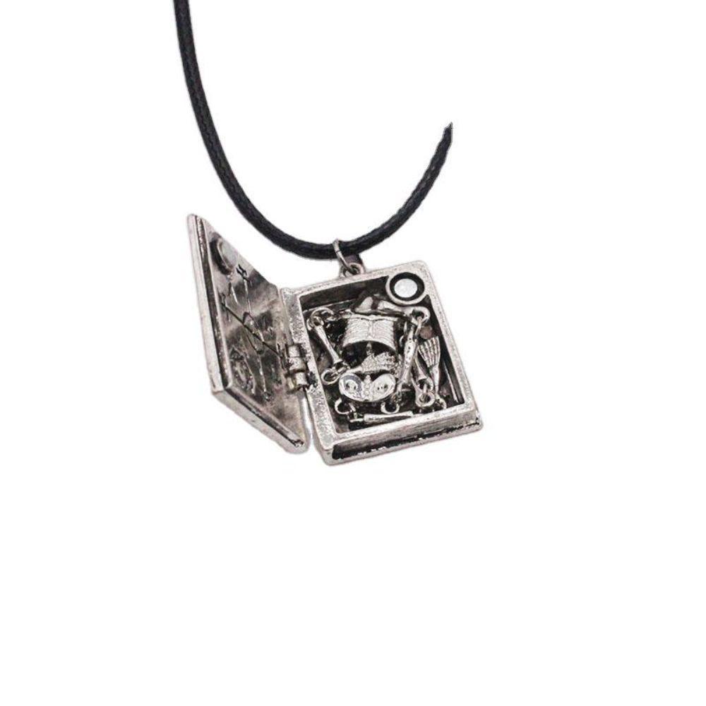 Needway Liontin Kalung Vintage Hip Hop Hidden Skull Broken Limb Broken Skull Kualitas Tinggi Klavikula Rantai