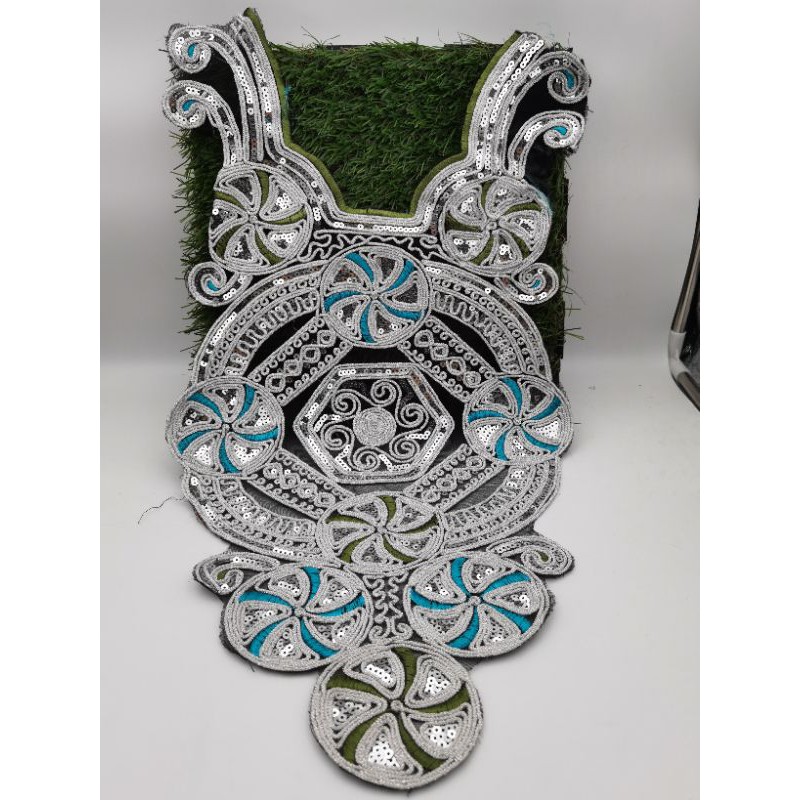 APLIKASI KERAH BAJU JUMBO BESAR WARNA SILVER PERAK KOMBINASI BENANG POLY KUALITAS HALUS. PER PCS