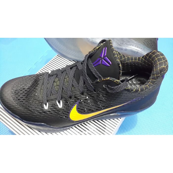 Sepatu Basket Kobe 11