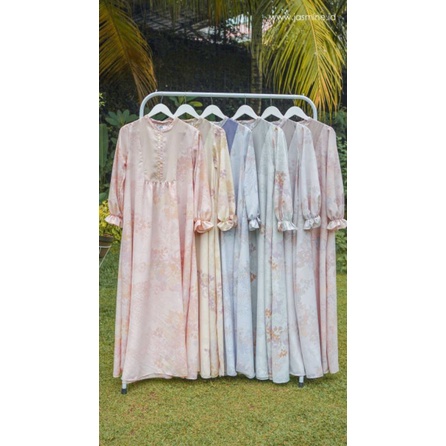 DAIVA ABAYA Jasmine by Lidia Hadiwinoto