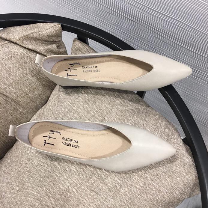 SEPATU WANITA FLAT SHOES NOMU LANCIP POLOS - BROKEN WHITE, 36