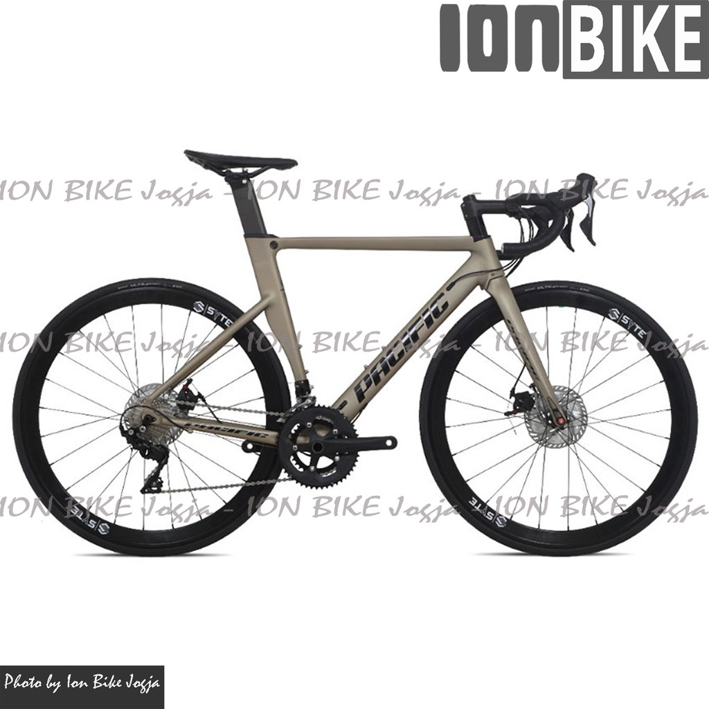 roadbike pacific magenta carbon discbrake 700c - road bike sepeda balap ringan disc brake 11 speed