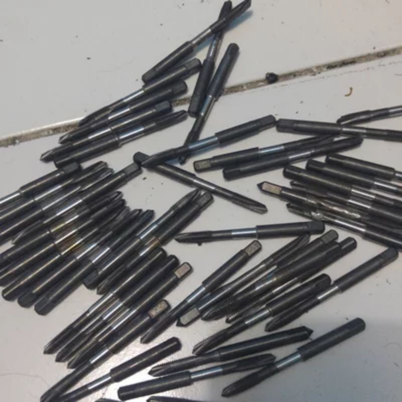 tap. hand tap YAMAWA m5x0.8
