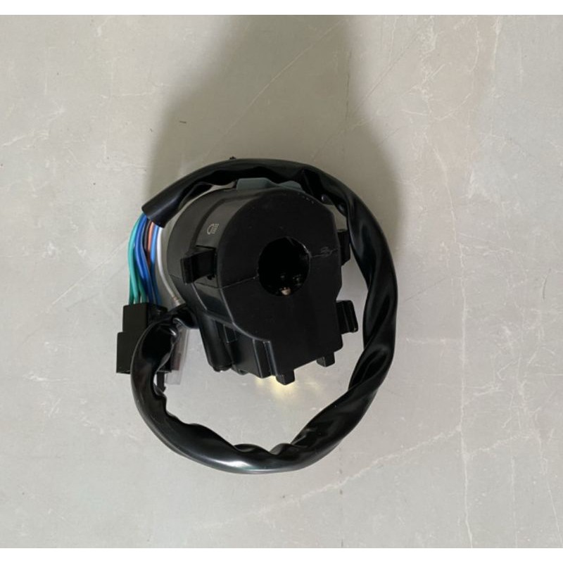 saklar/holder kiri MEGA PRO NEW