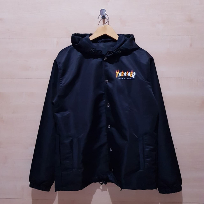 JAKET HOODED COACH WINDBREAKER THRASHER FLAME MAG BLACK - M