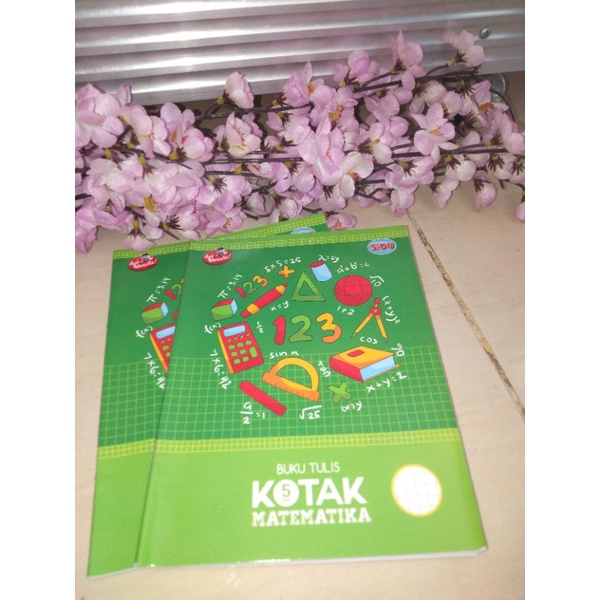 

Buku Tulis Matematika Kotak kotak