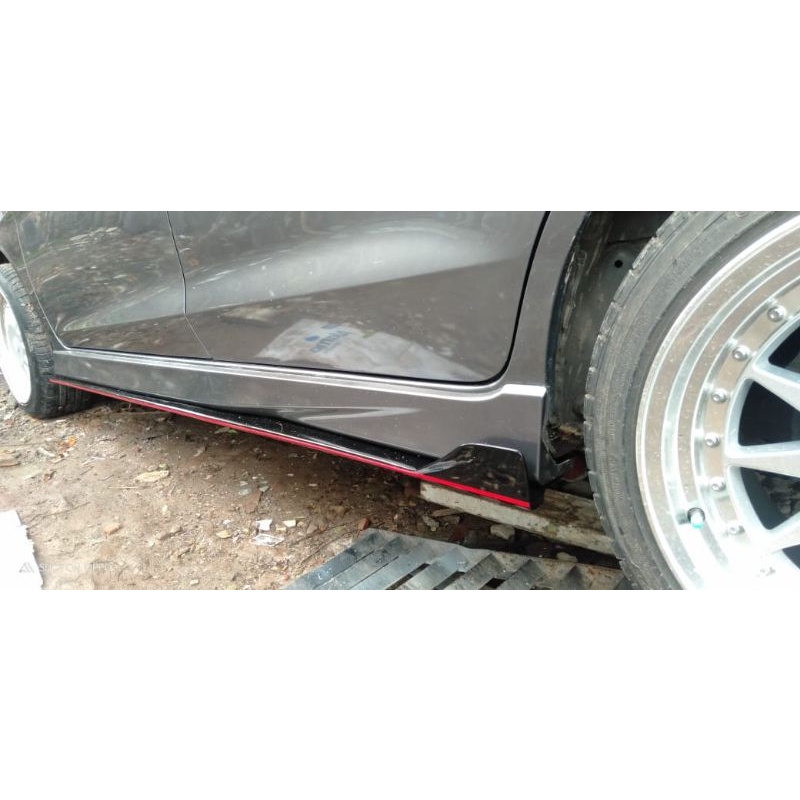 Spliter side skirt mobilio rs