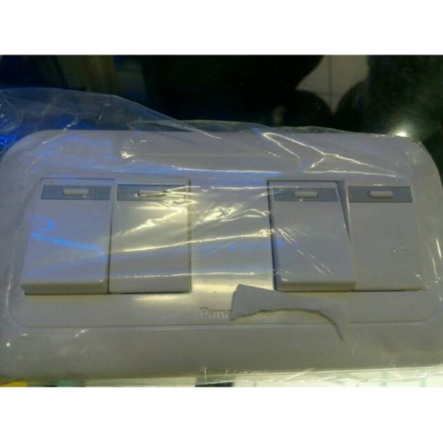 Saklar seri (double) panasonic (4 saklar + Frame / plate)