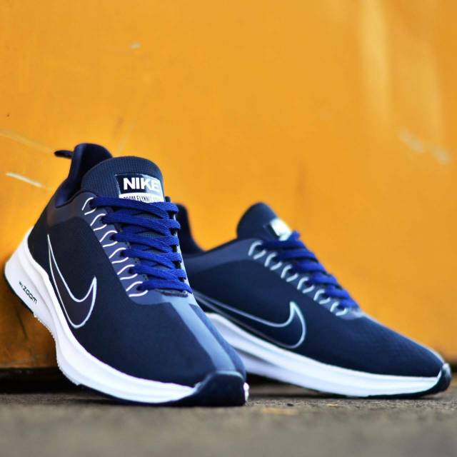 sepatu running nike flyknit