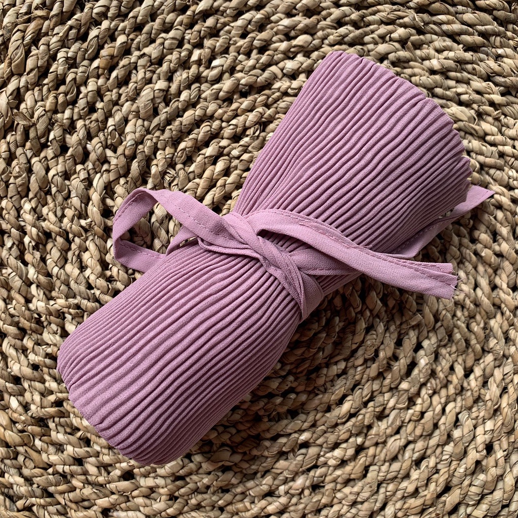 BERGO PLISKET LIDI PREMIUM Jilbab Instan tali Non tali Bahan Ceruty Jahit tepi-Tali Soft Purple