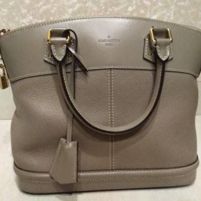 Preloved Louis Vuitton Suhali Lockit Hand Bag Second