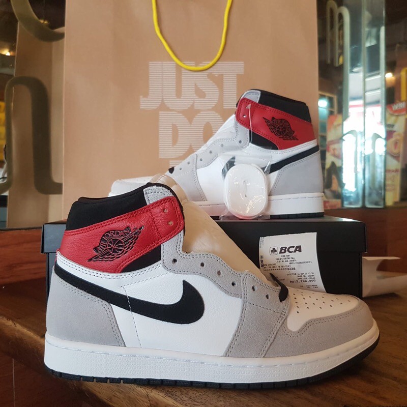 NIKE AIR JORDAN 1 HIGH LIGHT SMOKE GREY