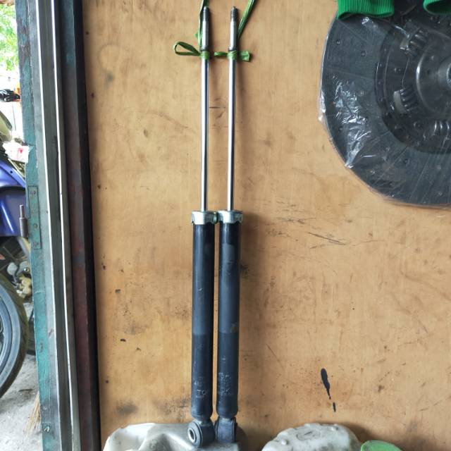 Shockbreaker vios gen 1 belakang