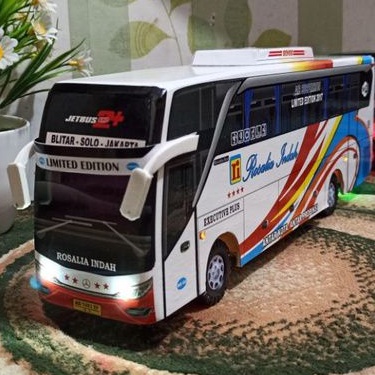 Miniatur bus bis / mainan bus bis rosalia putih plus lampu