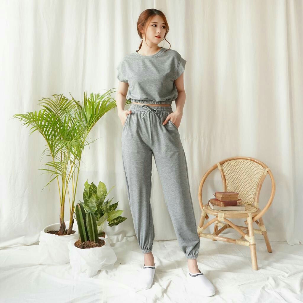 Setelan Tovis - Setelan Crop Top Wanita Terbaru - Setelan Jogger Perempuan - Pakaian Wanita Casual